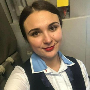 Дочка військового льотчика Івана Петренка продовжила авіаційну династію і вийшла в перший рейс в якості бортпровідниці 