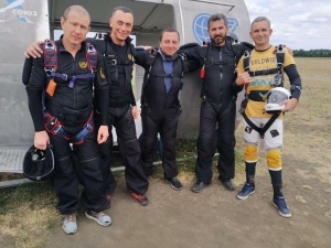На Чемпионате Украины по парашютной групповой акробатике, упражнение «Четверка», команда Харьковского аэроклуба «Атмосфера» заняла 3 место